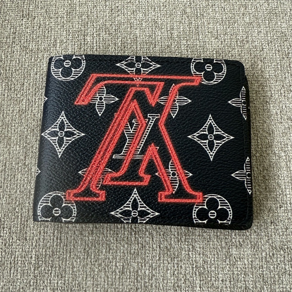 Authentic Louis Vuitton Monogram Upside Down Ink Wallet - Picture 9 of 12